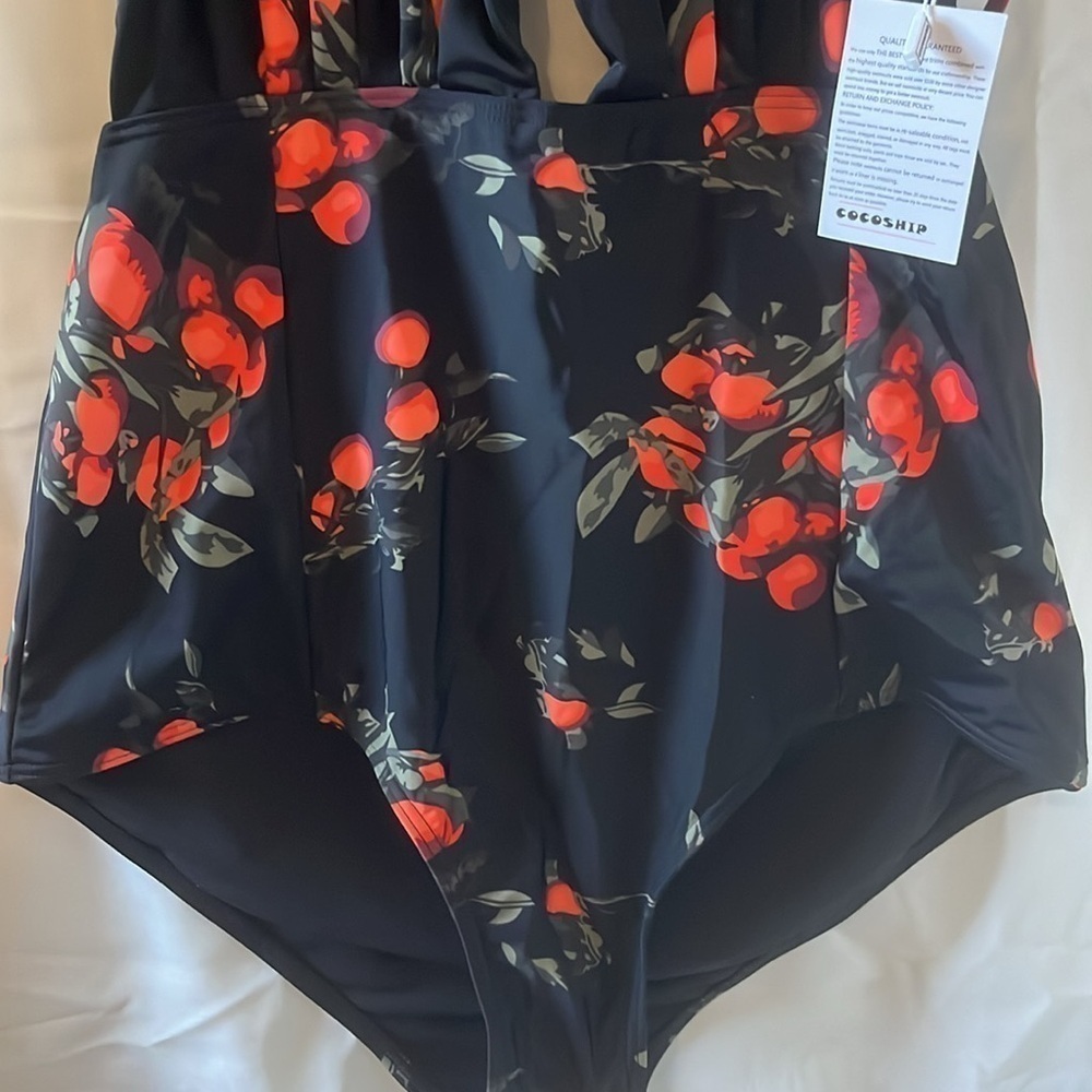 NWT Cocoship Halter Top with Open Back Swimsuit - Picture 3 of 6